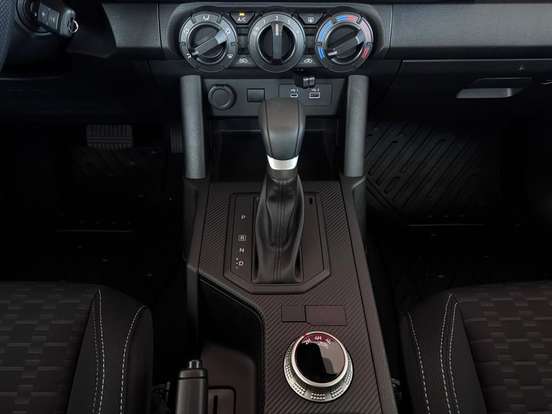 MITSUBISHI-TRITON-2026