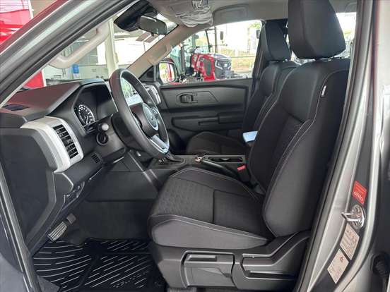 MITSUBISHI-TRITON-2026