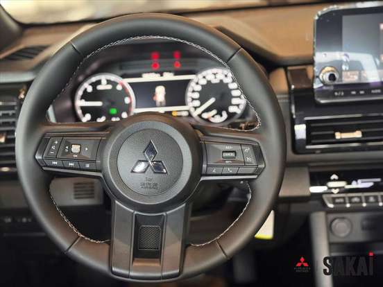 MITSUBISHI-TRITON-2026