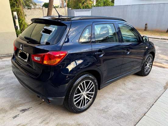 MITSUBISHI-ASX-2017