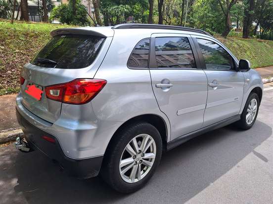 MITSUBISHI-ASX-2010