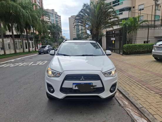 MITSUBISHI-ASX-2014