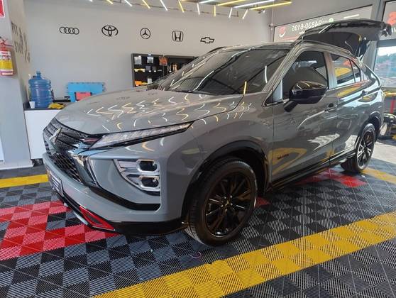 MITSUBISHI ECLIPSE CROSS 1.5 MIVEC TURBO GASOLINA HPE BLACK CVT