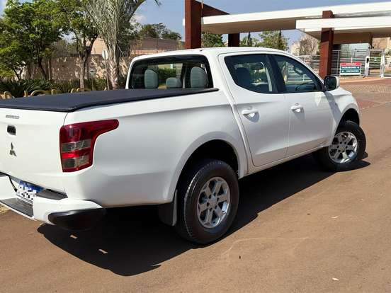 MITSUBISHI-L200 TRITON-2.4 16V TURBO DIESEL SPORT GL CD 4P 4X4 MANUAL MITSUBISHI-L200 TRITON-2021