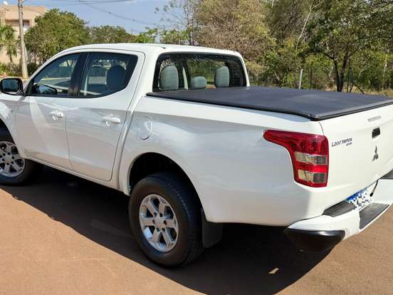 MITSUBISHI-L200 TRITON-2.4 16V TURBO DIESEL SPORT GL CD 4P 4X4 MANUAL MITSUBISHI-L200 TRITON-2021