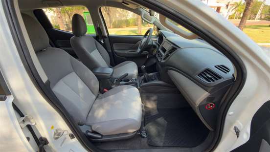 MITSUBISHI-L200 TRITON-2021