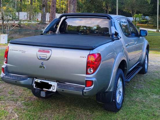 MITSUBISHI-L200 TRITON-3.5 HPE 4X4 CD V6 24V FLEX 4P AUTOMÁTICO MITSUBISHI-L200 TRITON-2016