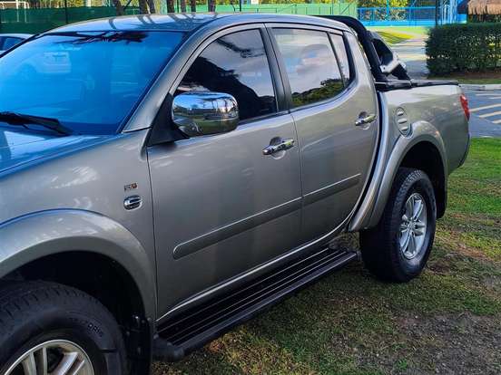 MITSUBISHI-L200 TRITON-3.5 HPE 4X4 CD V6 24V FLEX 4P AUTOMÁTICO MITSUBISHI-L200 TRITON-2016