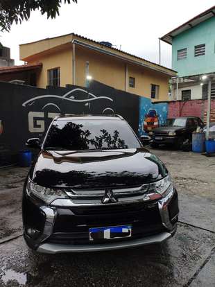 MITSUBISHI-OUTLANDER-2016