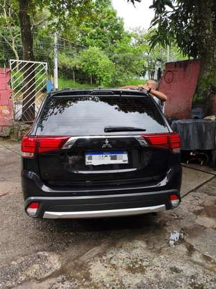 MITSUBISHI-OUTLANDER-2.0 16V GASOLINA 4P AUTOMÁTICO MITSUBISHI-OUTLANDER-2016