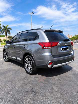 MITSUBISHI-OUTLANDER-2016