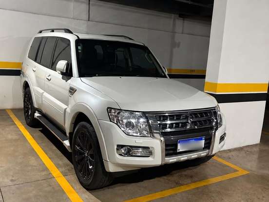 MITSUBISHI-PAJERO-3.2 HPE S 4X4 7 LUGARES 16V TURBO INTERCOOLER DIESEL 4P AUTOMÁTICO MITSUBISHI-PAJERO-2015