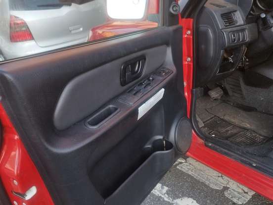 MITSUBISHI-PAJERO TR4-2.0 4X4 16V 140CV FLEX 4P AUTOMÁTICO MITSUBISHI-PAJERO TR4-2013