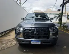 MITSUBISHI TRITON 2.4 BITURBO DIESEL CD HPE 4X4 AUTOMÁTICO MITSUBISHI TRITON 2.4 BITURBO DIESEL CD HPE 4X4 AUTOMÁTICO