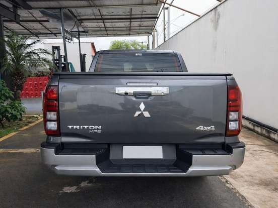 MITSUBISHI-TRITON-2.4 BITURBO DIESEL CD HPE 4X4 AUTOMÁTICO MITSUBISHI-TRITON-2025