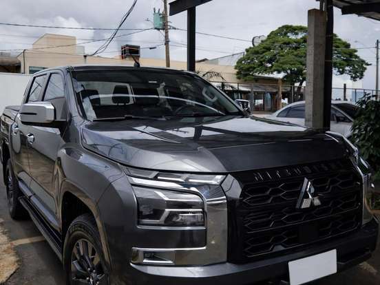 MITSUBISHI-TRITON-2.4 BITURBO DIESEL CD HPE 4X4 AUTOMÁTICO MITSUBISHI-TRITON-2025
