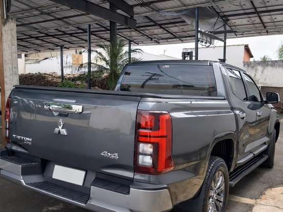 MITSUBISHI-TRITON-2.4 BITURBO DIESEL CD HPE 4X4 AUTOMÁTICO MITSUBISHI-TRITON-2025