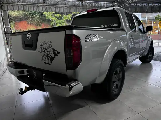 NISSAN-FRONTIER-2015
