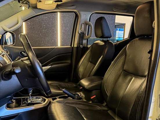 NISSAN-FRONTIER-2021