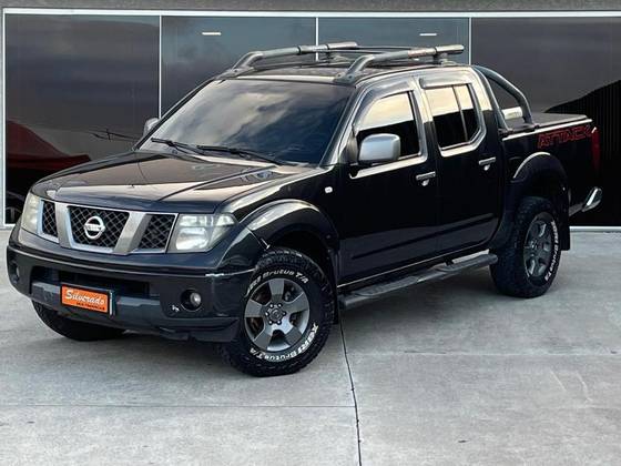 NISSAN FRONTIER 2.5 LE 4X4 CD TURBO ELETRONIC DIESEL 4P AUTOMÁTICO