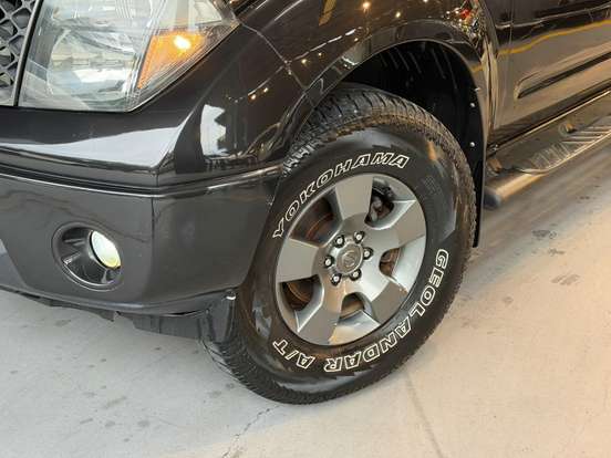 NISSAN-FRONTIER-2012