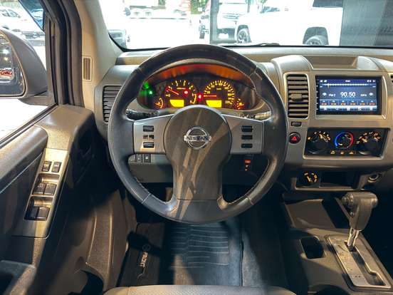 NISSAN-FRONTIER-2012
