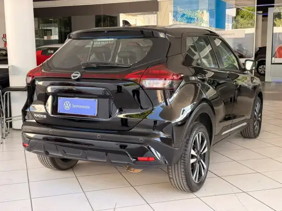 NISSAN-KICKS-2023