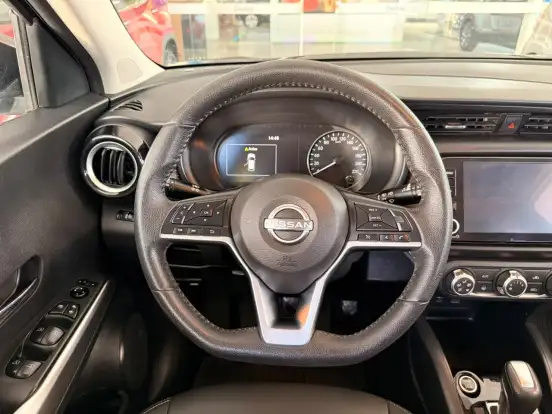 NISSAN-KICKS-2023