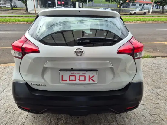 NISSAN-KICKS-2020
