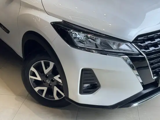 NISSAN-KICKS-2023