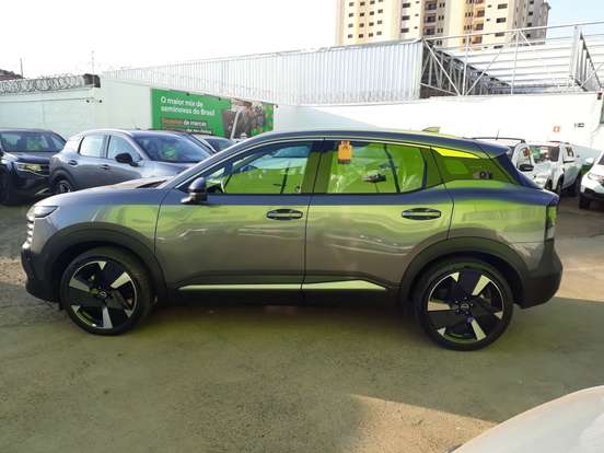 NISSAN-KICKS-2025