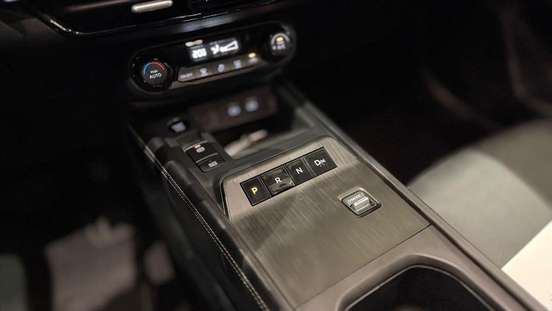 NISSAN-KICKS-2025