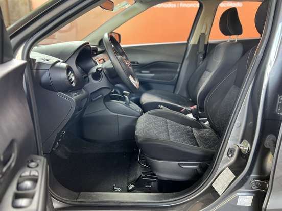 NISSAN-KICKS-2023