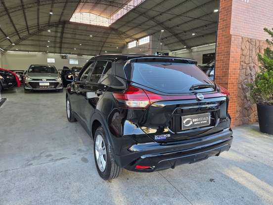 NISSAN-KICKS-2024