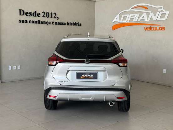 NISSAN-KICKS-2023