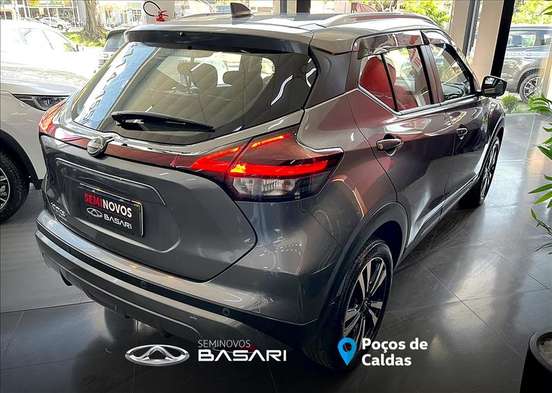 NISSAN-KICKS-2023