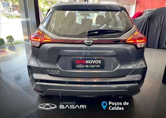 NISSAN-KICKS-2023