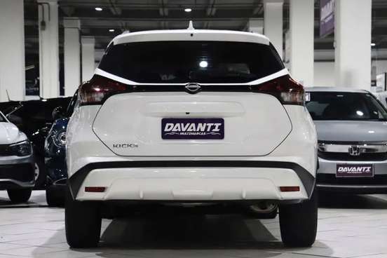 NISSAN-KICKS-2023