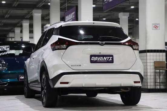 NISSAN-KICKS-2023