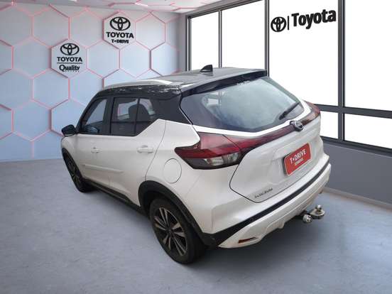 NISSAN-KICKS-2023