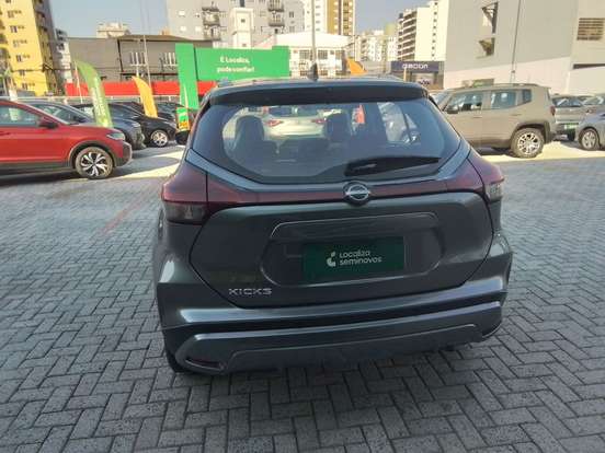 NISSAN-KICKS-2024