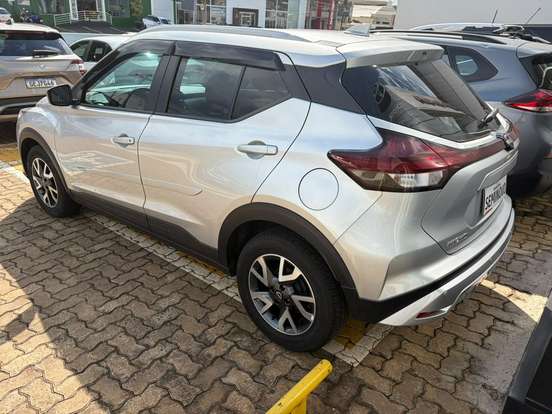 NISSAN-KICKS-2024
