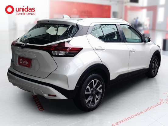 NISSAN-KICKS-2023