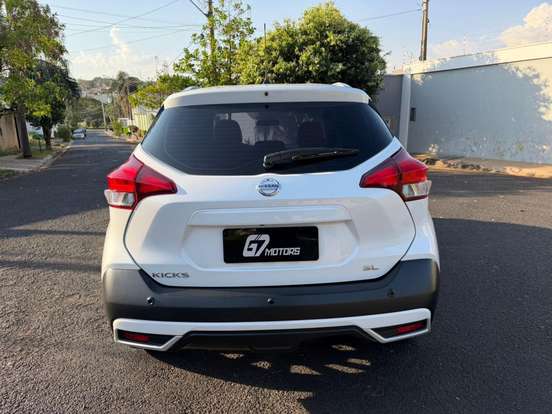 NISSAN-KICKS-2016
