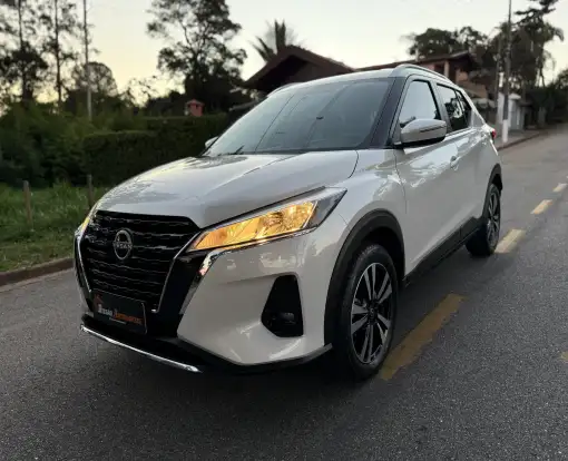 NISSAN-KICKS PLAY-2025