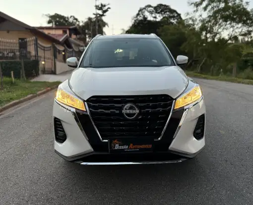 NISSAN-KICKS PLAY-2025