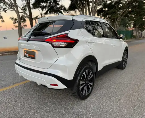 NISSAN-KICKS PLAY-2025