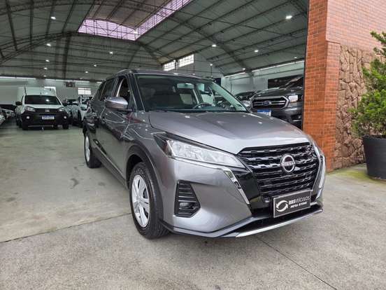 NISSAN-KICKS PLAY-2025