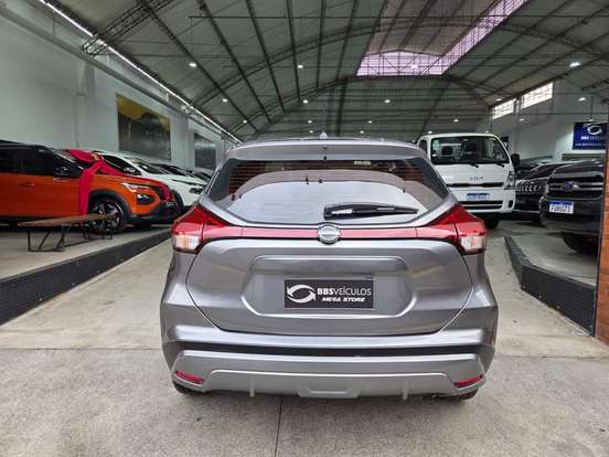 NISSAN-KICKS PLAY-2025