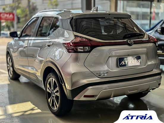 NISSAN-KICKS PLAY-2025